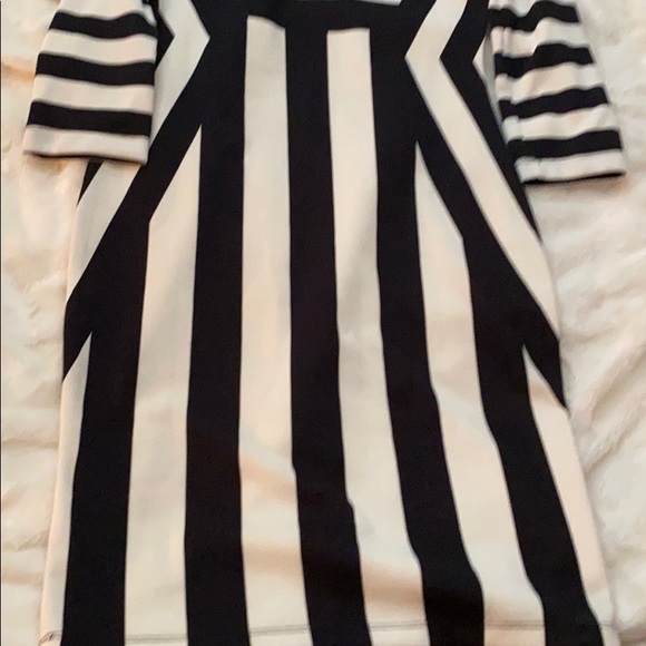 H&M Long Sleeve Dress - Picture 5 of 5